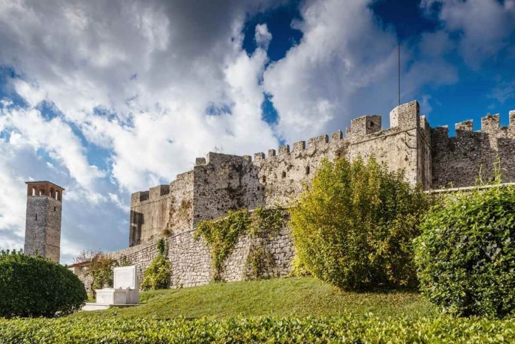 Castlebook · Arta Castle