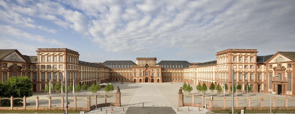 Castlebook · Mannheim Baroque Palace