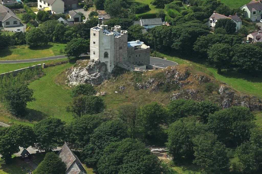 Castlebook · Roch Castle