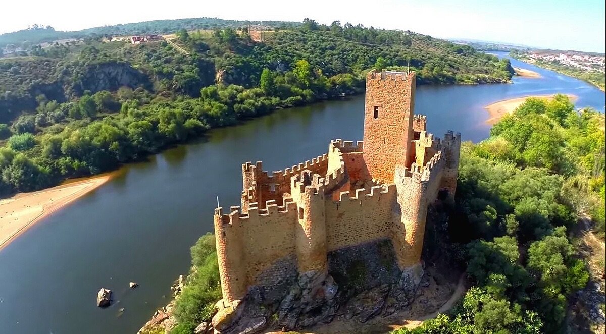 Castlebook · Almourol castle