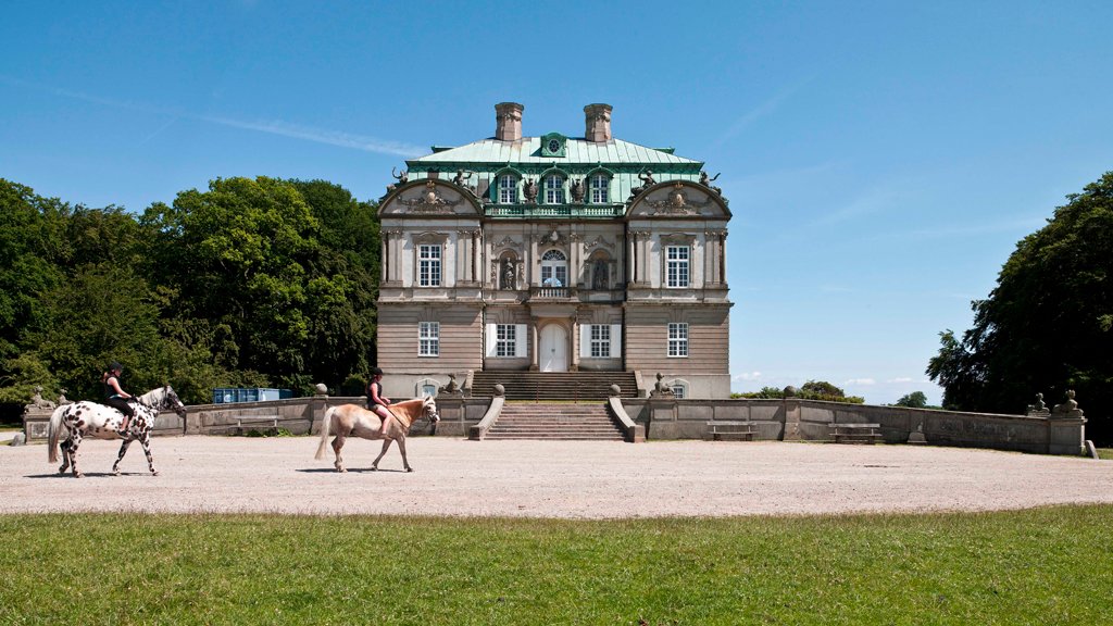 Castlebook · Hermitage Hunting Lodge