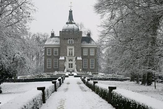 Castlebook · Heukelum Castle
