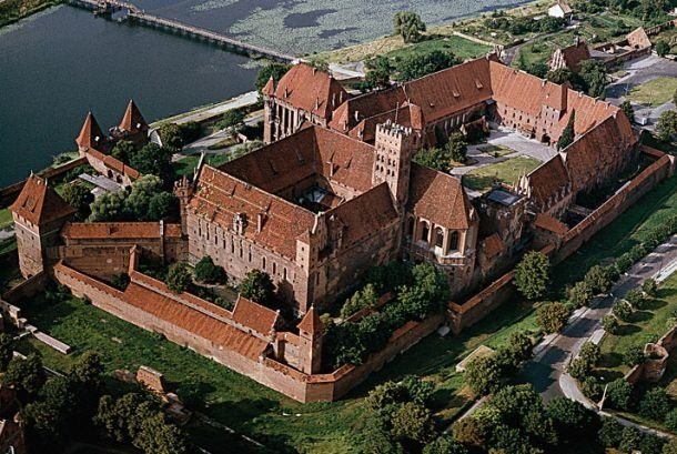 Castlebook · Castle of the Teutonic Order in Malbork