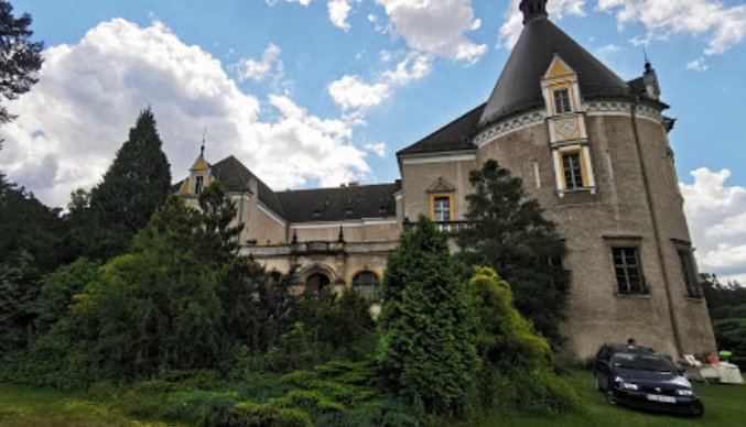 Castlebook · Czernica Castle