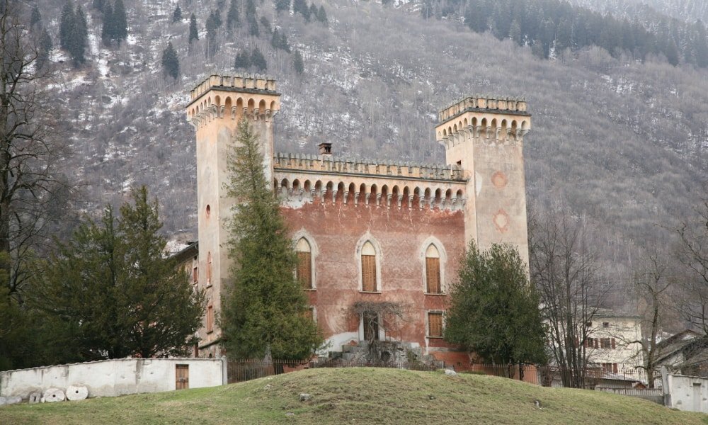 Castlebook · Castelmur Palace