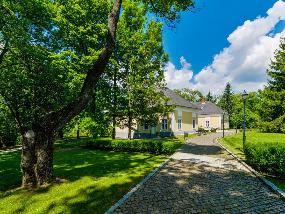 Castlebook · Pronay Castle