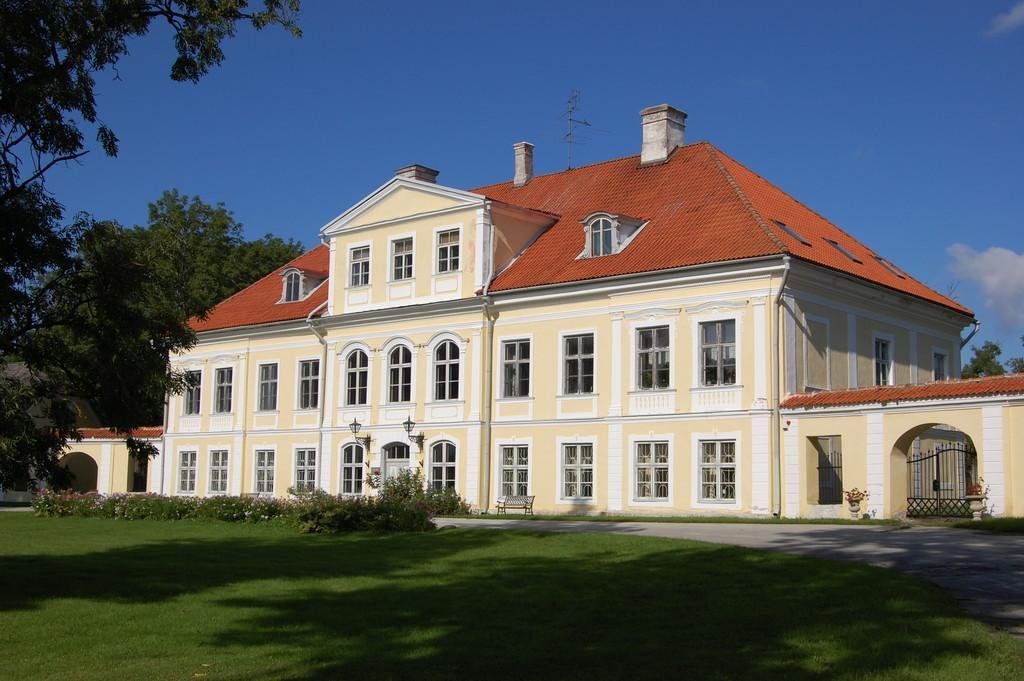 Castlebook · Saue Manor