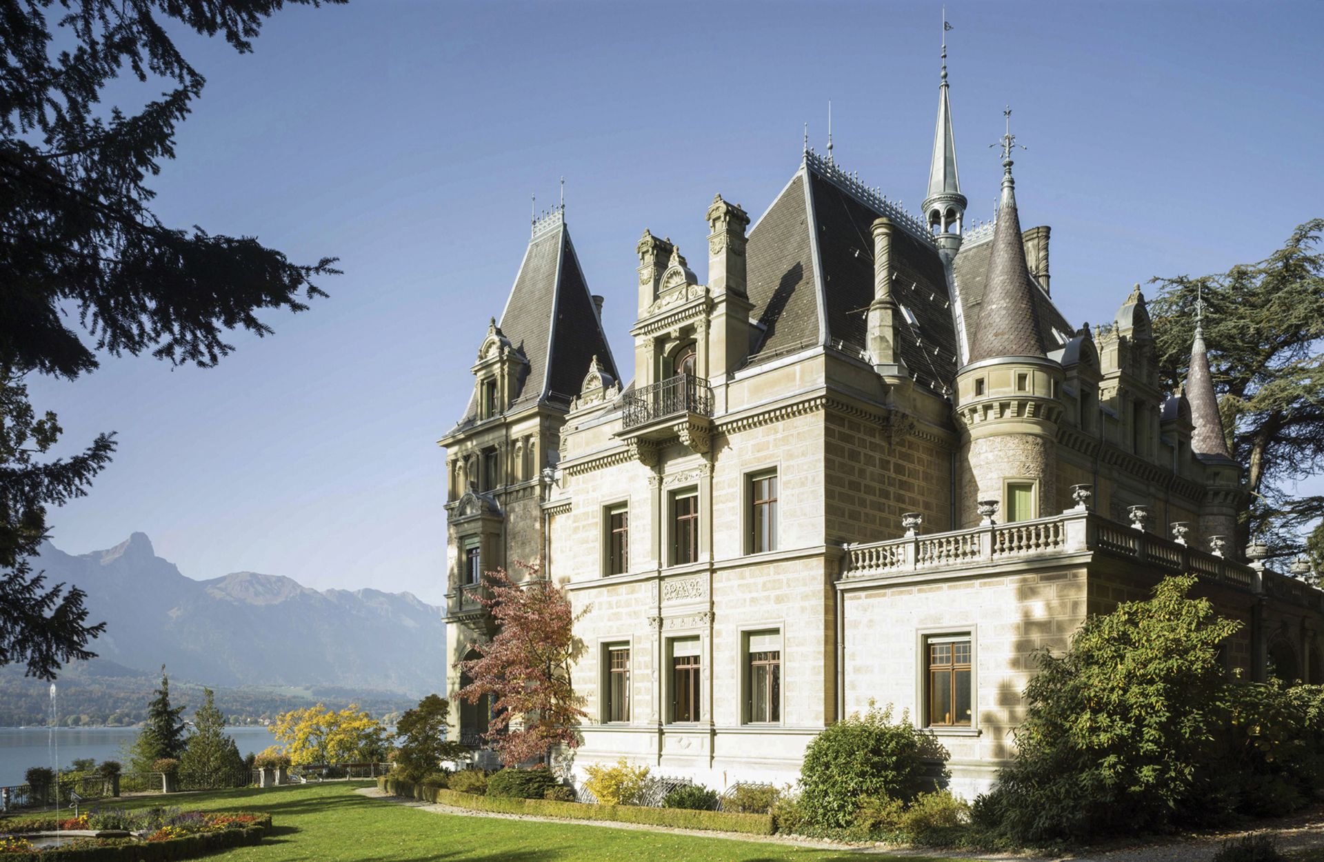 Castlebook · Hünegg Castle