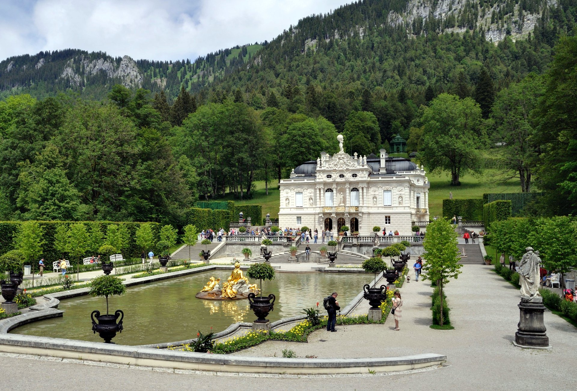 Castlebook · Linderhof Palace