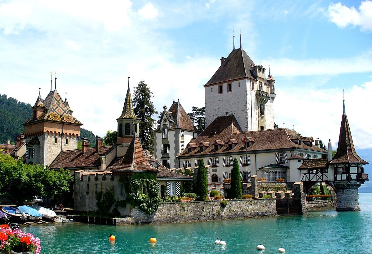 Castlebook · Oberhofen Castle