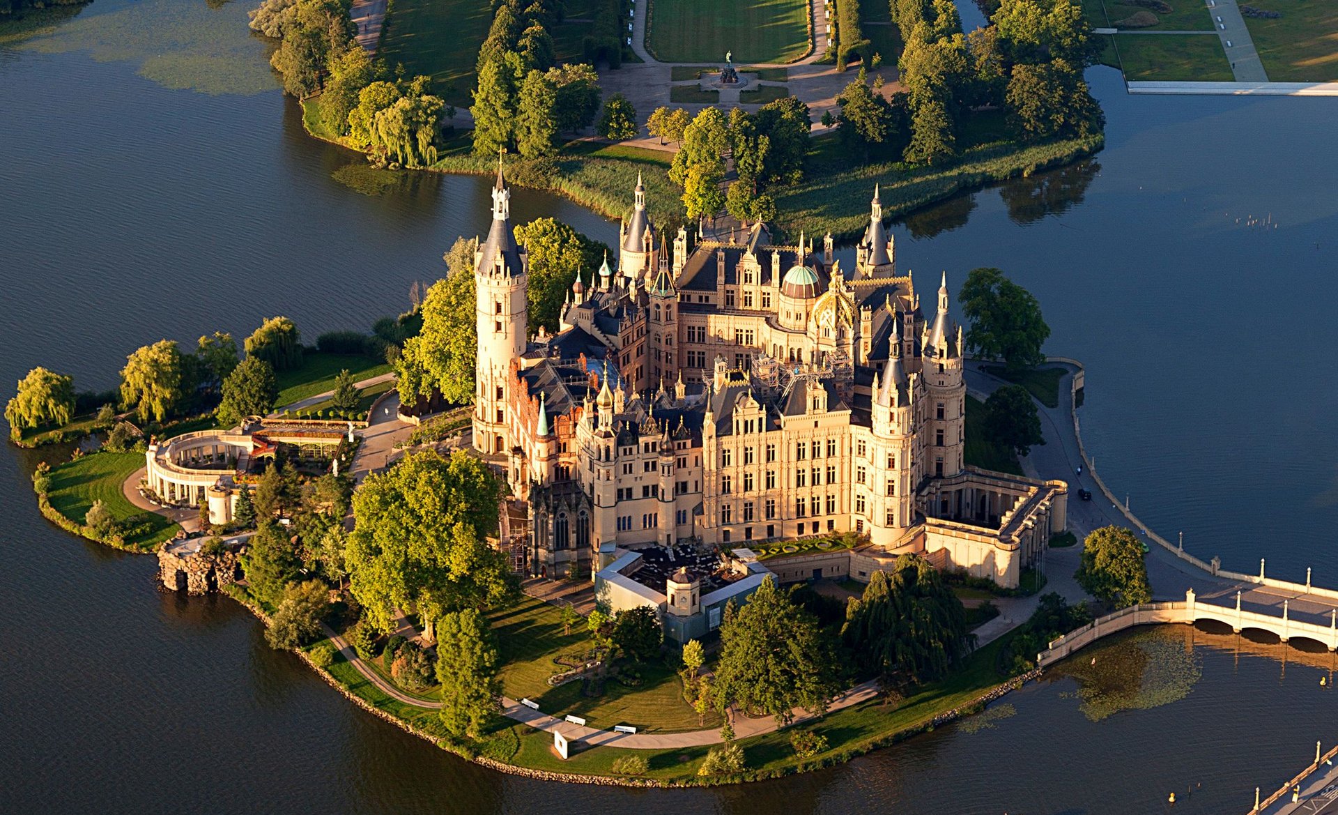 Castlebook · Schwerin castle