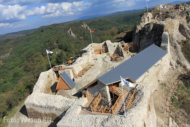 Castlebook · Castle of Sirok