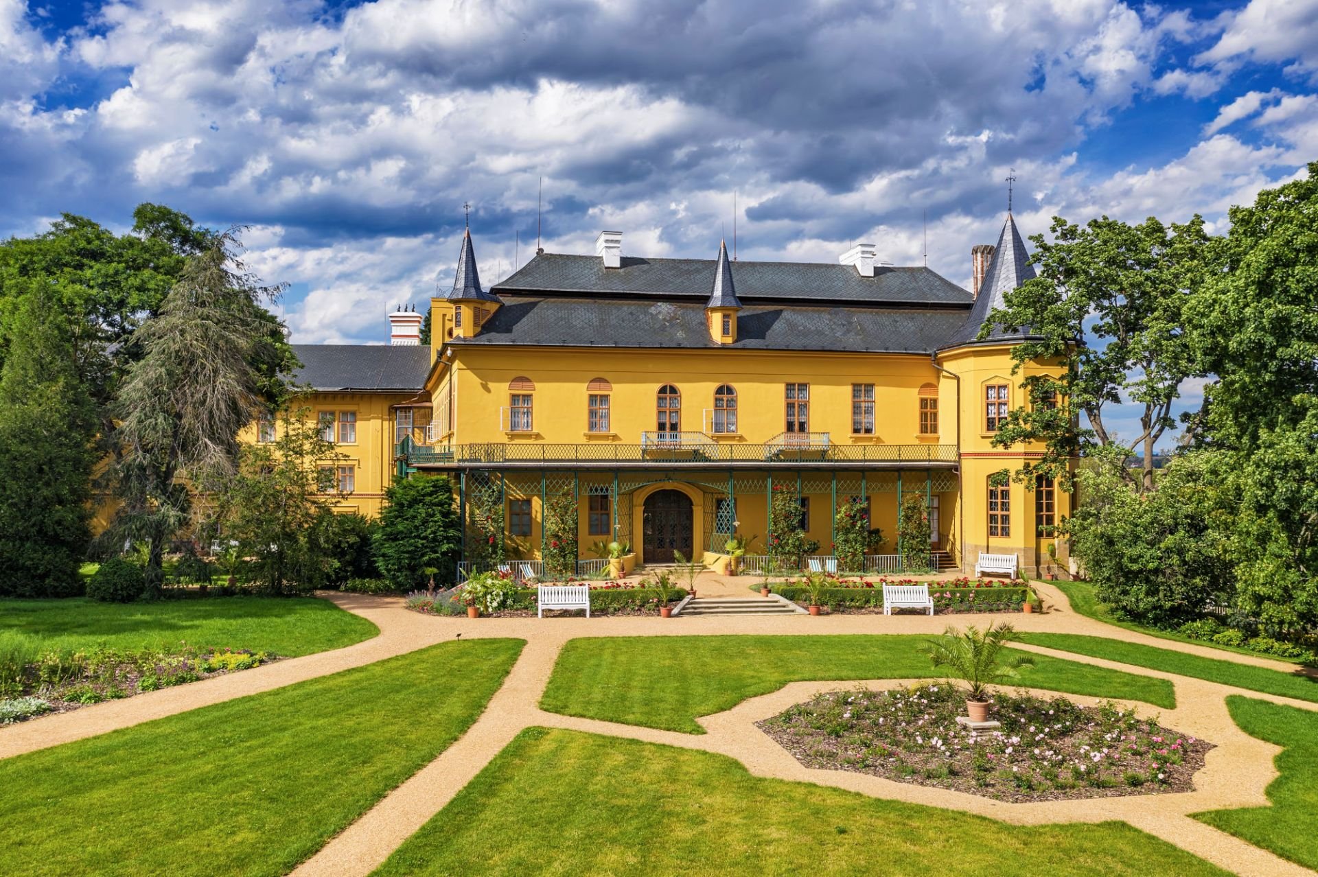 Castlebook · Slatiňany Manor