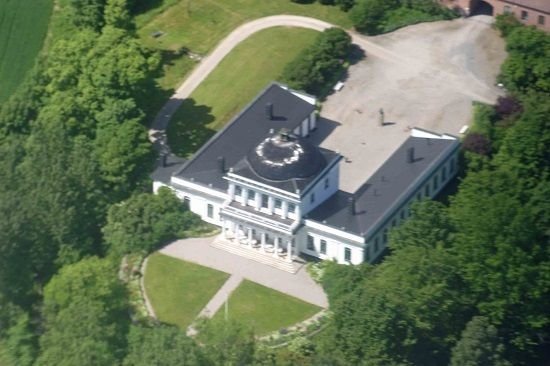 Castlebook · Ulefos Manor