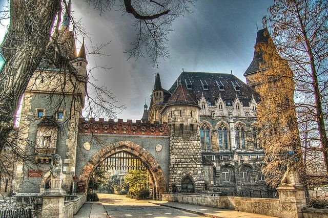 Castlebook · Vajdahunyad Castle