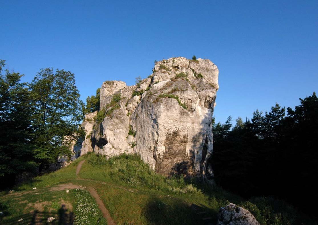 Castlebook · Bąkowiec Castle