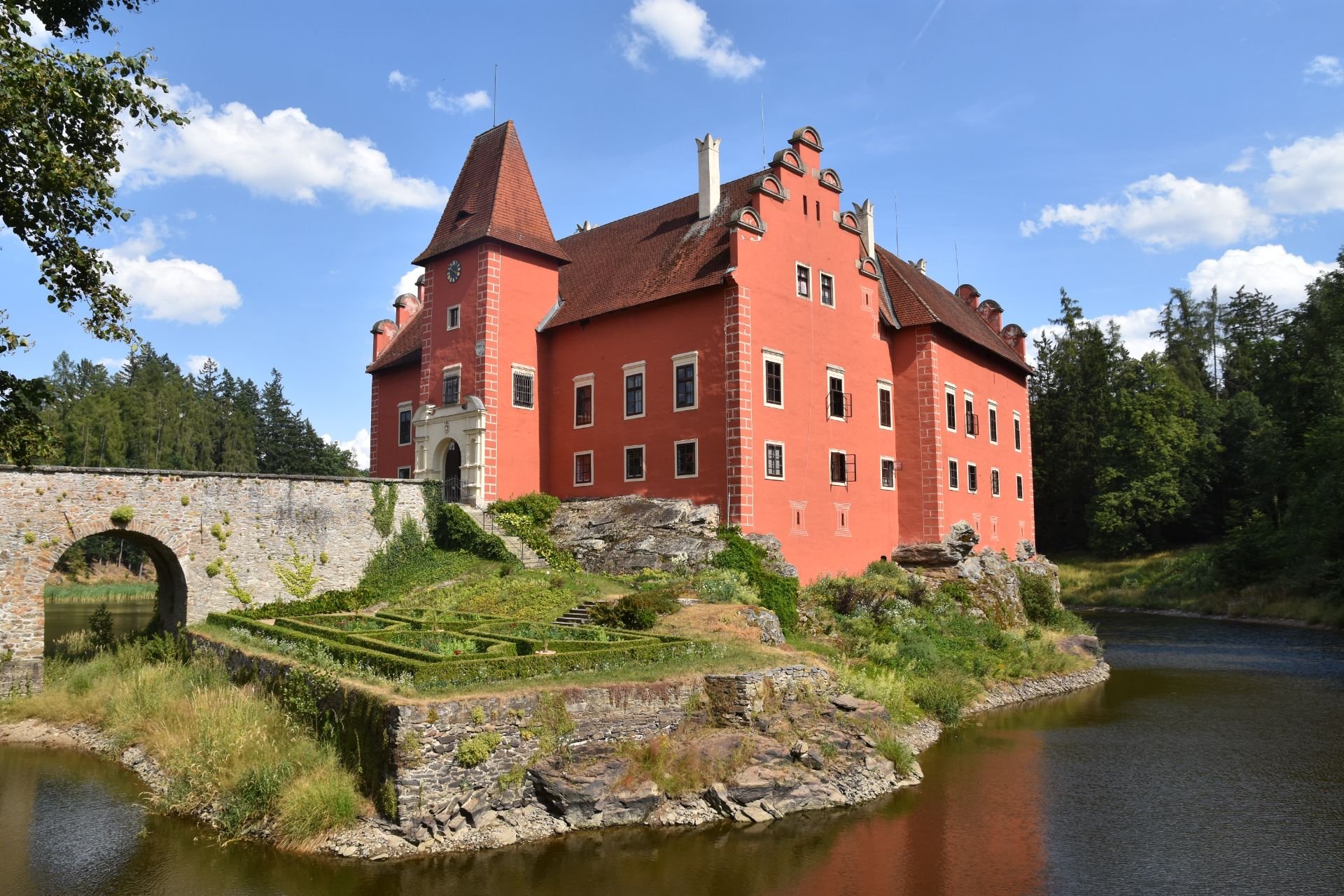 Castlebook · Chateau Červená Lhota