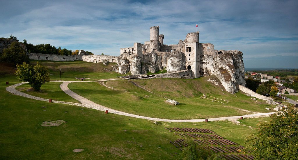 Castlebook · Ogrodzieniec Castle