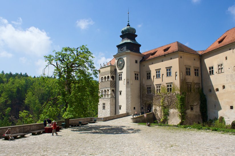 Castlebook · Pieskowa Skała Castle
