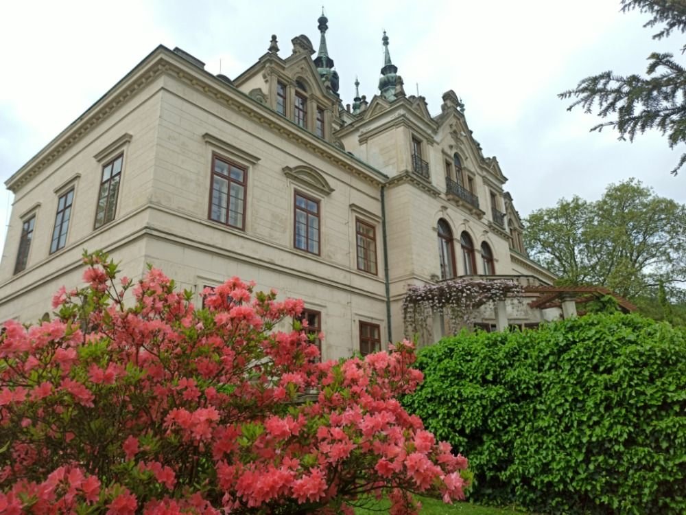 Castlebook · Chateau Velké Březno